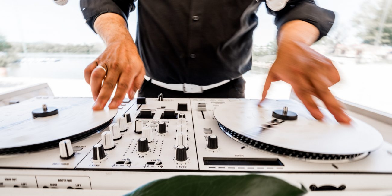 Hochzeits-DJ bei der Arbeit