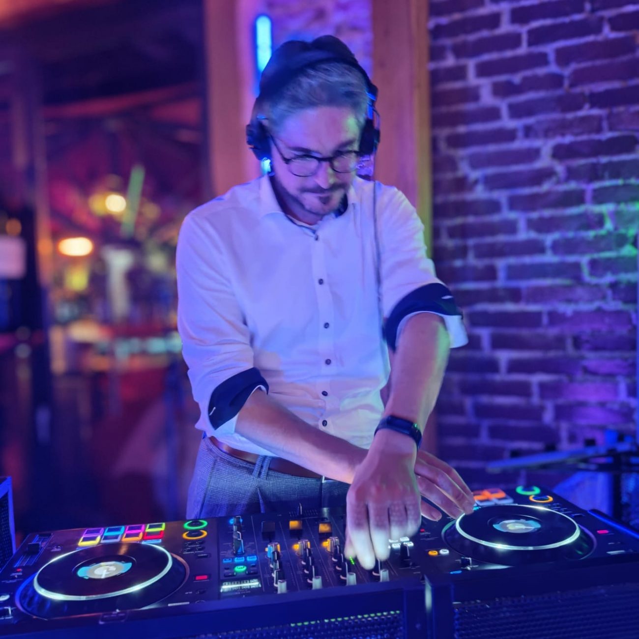 Hochzeits-DJ bei der Hochzeitsfeier, Steffen Hoffmann als DJ